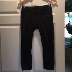 Athleta stealth Capri